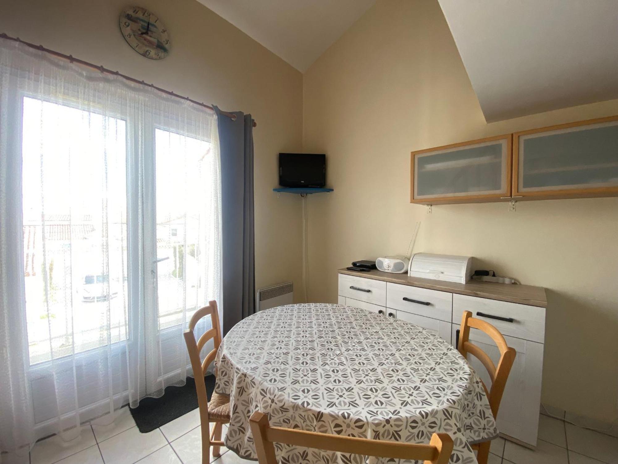 Appartement 1Er Etage Proche Centre-Ville, Plage Et Commerces, Balcon, Parking, Wifi Inclus - Fr-1-22-171 La Tranche-sur-Mer Exteriér fotografie